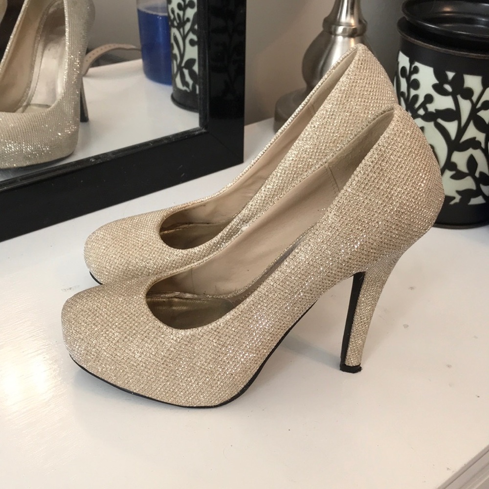 Gold glitter heels